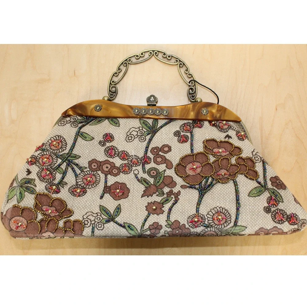 Vintage Tapestry Beaded Handbag Detachable Shoulder Strap Tortoise/Metal Closure